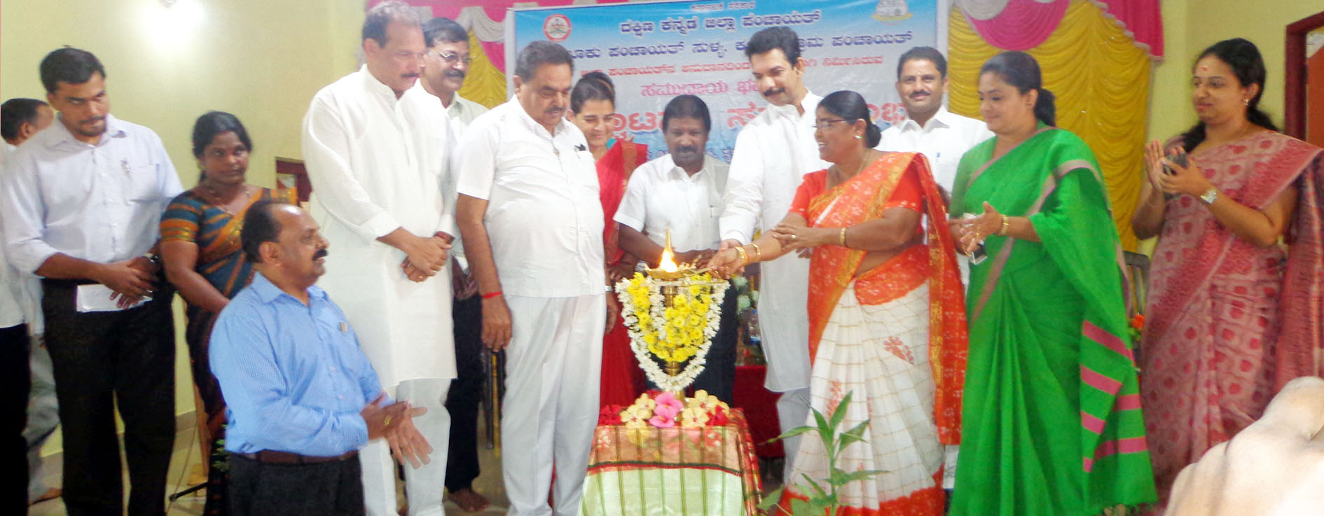 ಅಯ್ಯನಕಟ್ಟೆಯಲ್ಲಿ ನೂತನ ಸಮುದಾಯ ಭವನ ಲೋಕಾರ್ಪಣೆ: ಅಧಿಕಾರಿಗಳು ಕ್ರಿಯಾಶೀಲರಾದರೆ ಅಭಿವೃದ್ಧಿ ಸಾಧ್ಯ: ಸಚಿವ ಬಿ.ರಮಾನಾಥ